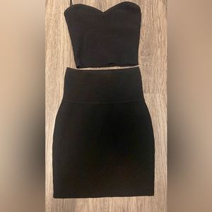 NO OFFERS PLEASE ❤️ Brand New ARITZIA Babaton Skirt Set